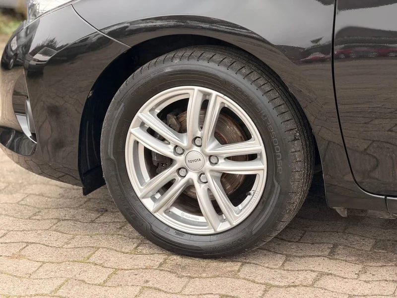 Toyota Auris II (2012-) – 11