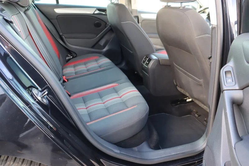 Volkswagen Golf – 16
