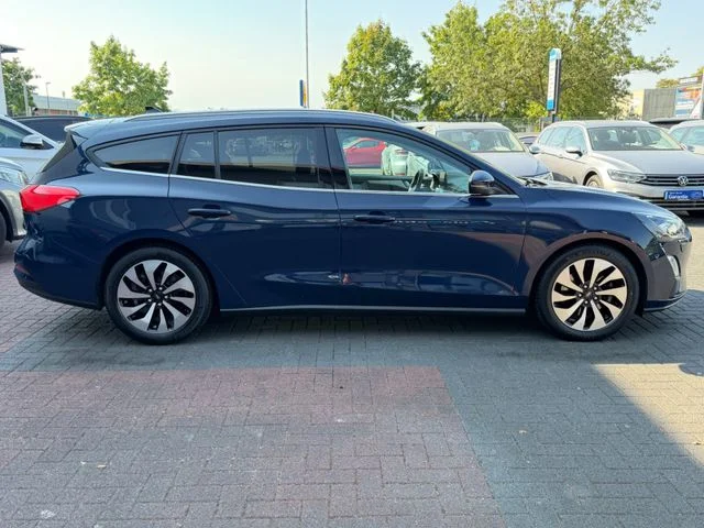 Ford Focus – 6