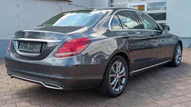 MERCEDES-BENZ C 200 – 5