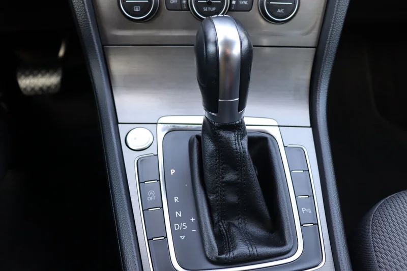 Volkswagen Golf – 21