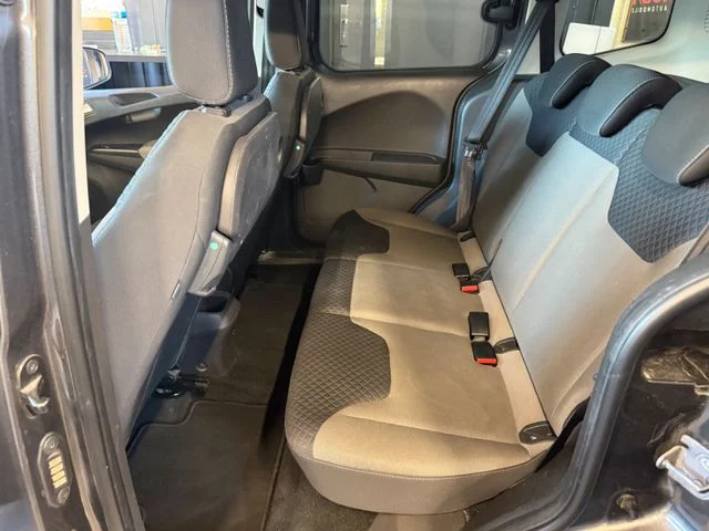 Ford Tourneo Courier – 10