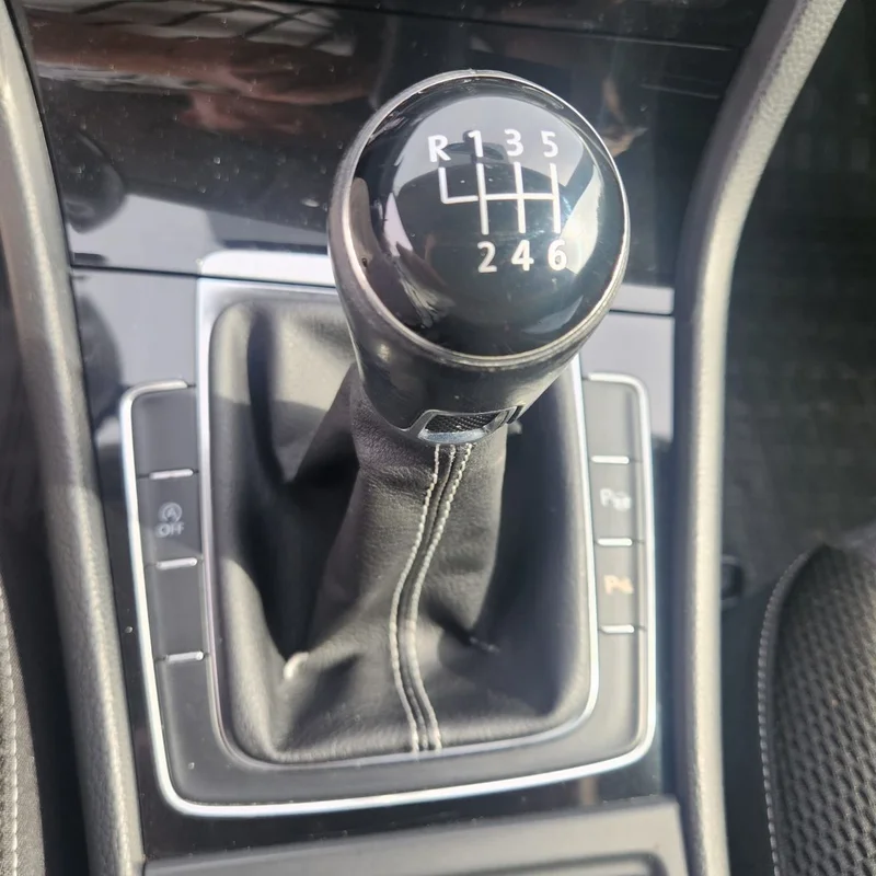 Volkswagen Golf – 14