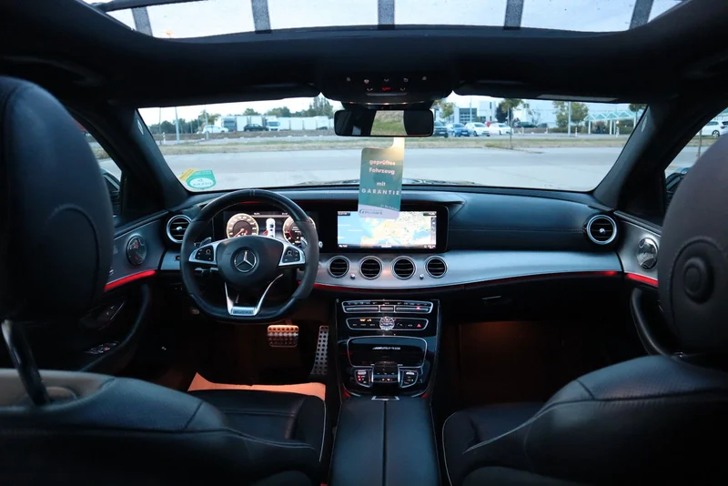 Mercedes-Benz E 63 AMG – 16