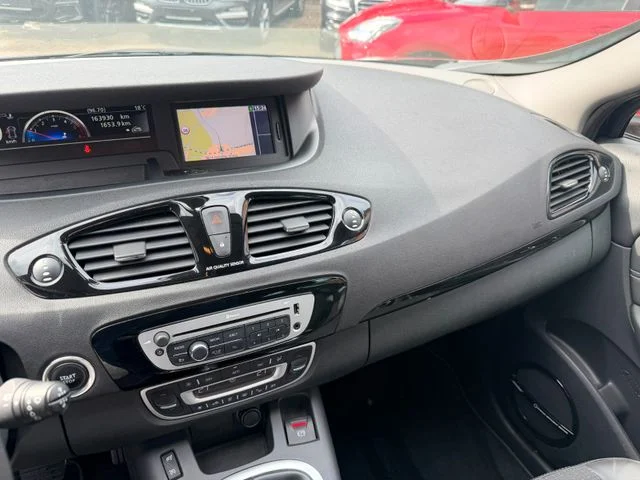RENAULT Scenic – 25