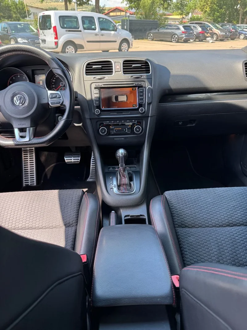 Volkswagen Golf – 16