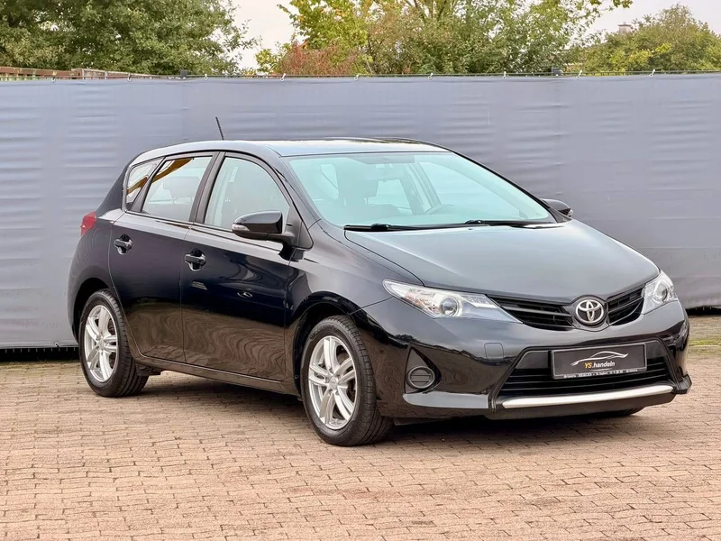 Toyota Auris II (2012-) – 3