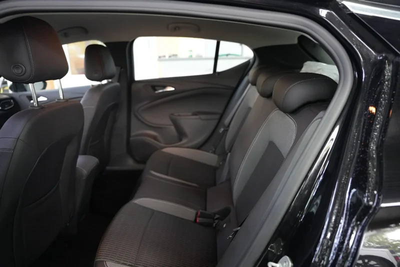 Opel Astra – 8