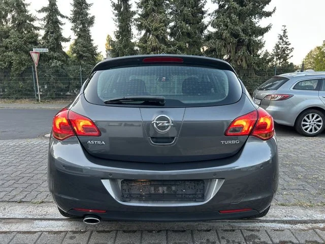 Opel Astra – 6