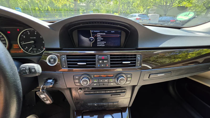 BMW 3 Series E90 (2005-2012) – 12