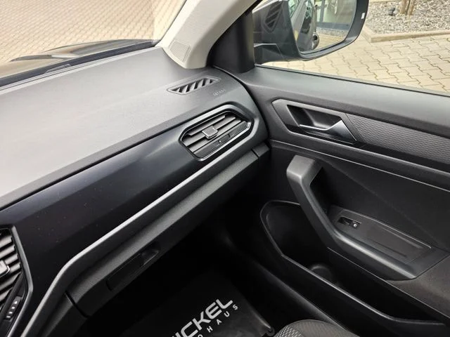 Volkswagen T-Roc – 35