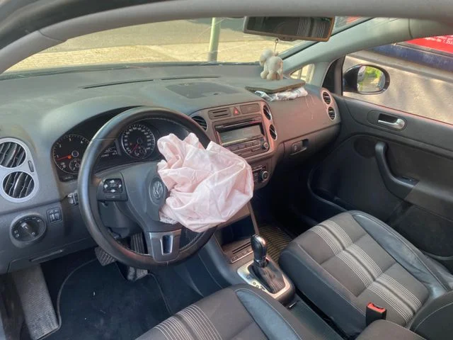 VW Golf – 16