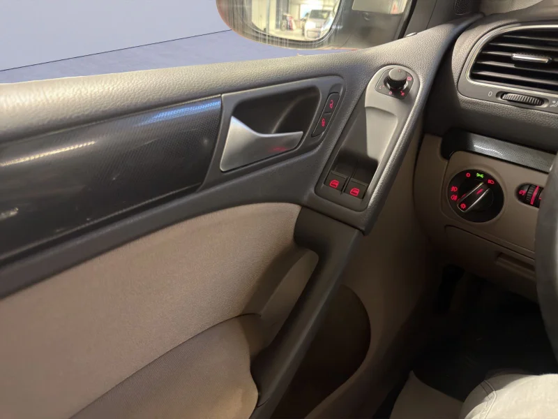 Volkswagen Golf – 23