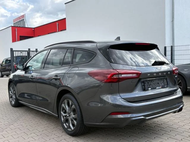 Ford Focus – 8