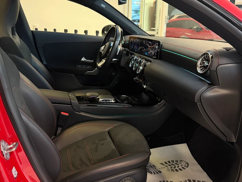 Mercedes-Benz CLA 220 – 18