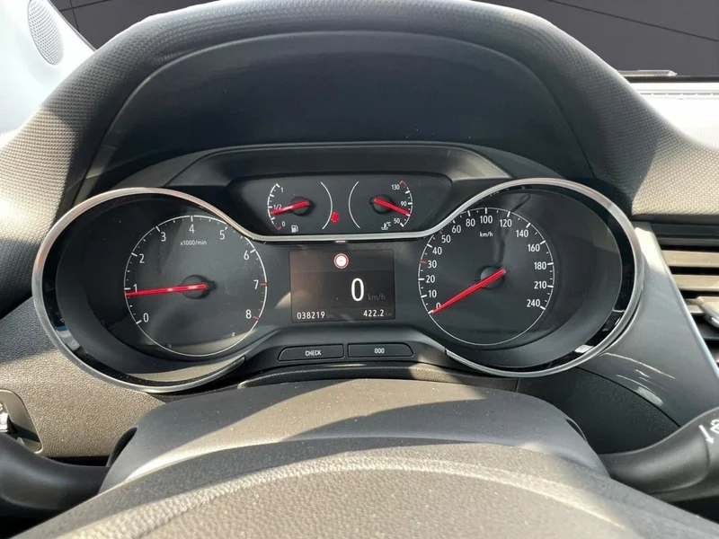 Opel Crossland X – 11