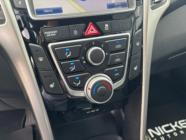Hyundai i30 – 24