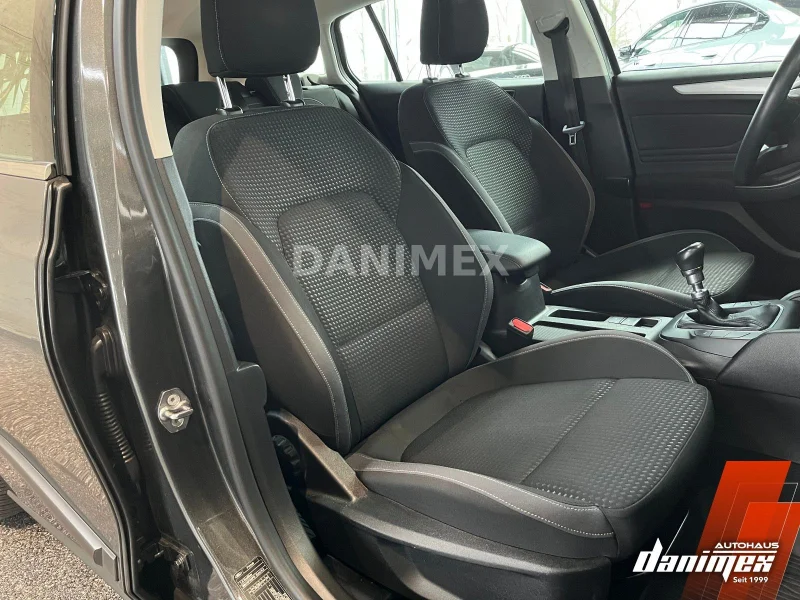 Ford Focus – 10