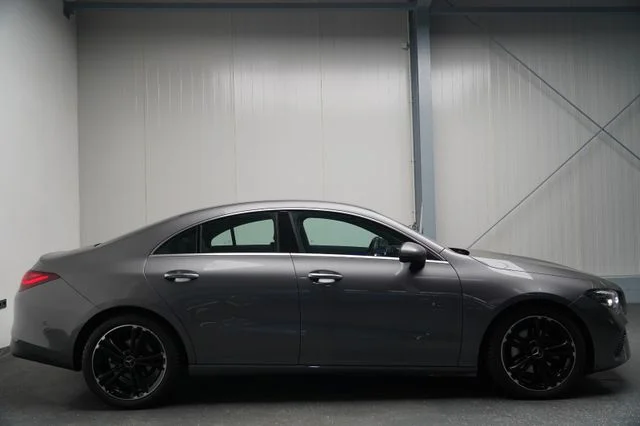 MERCEDES-BENZ CLA 180 – 4