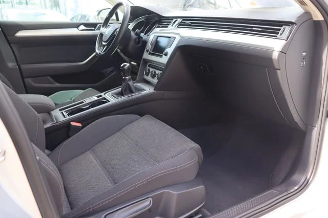 Volkswagen Passat Variant – 8