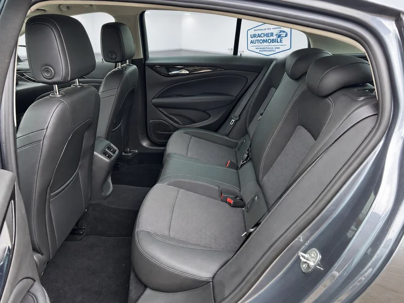 Opel Insignia – 12