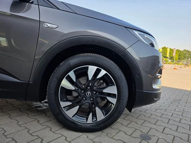 Opel Grandland X – 12
