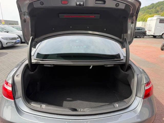 Mercedes-Benz E 300 – 19