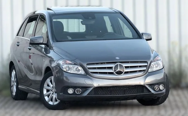 MERCEDES-BENZ B 180