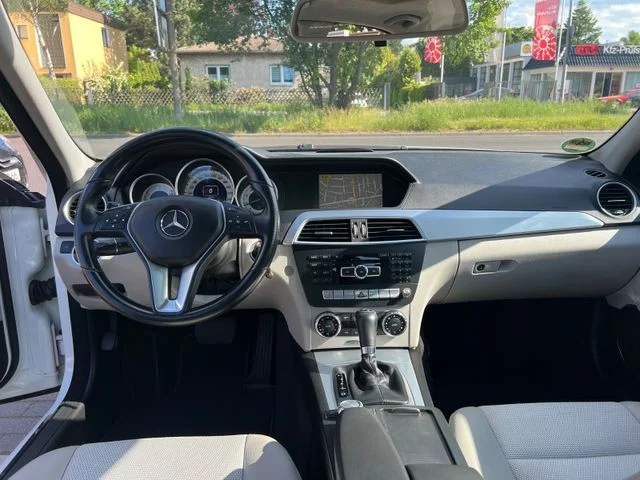 Mercedes-Benz C 180 – 10