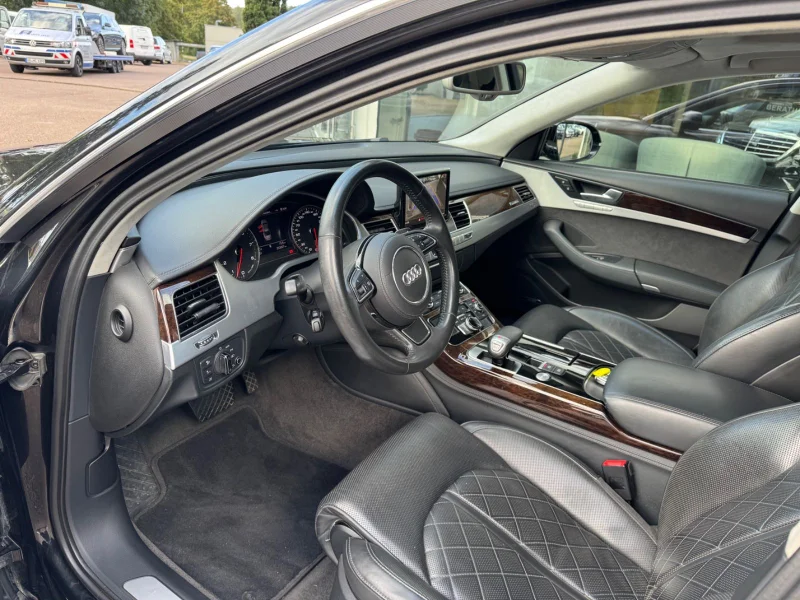 Audi A8 – 22