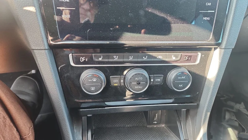 Volkswagen Golf – 19