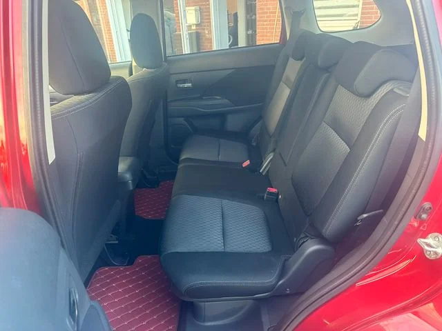 MITSUBISHI Outlander – 13