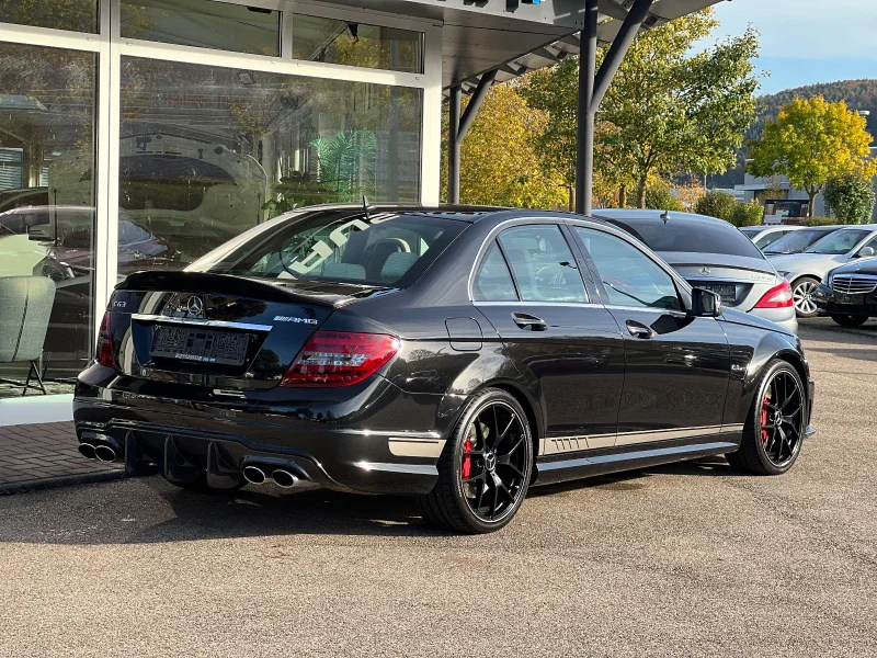 Mercedes-Benz C 63 AMG – 17