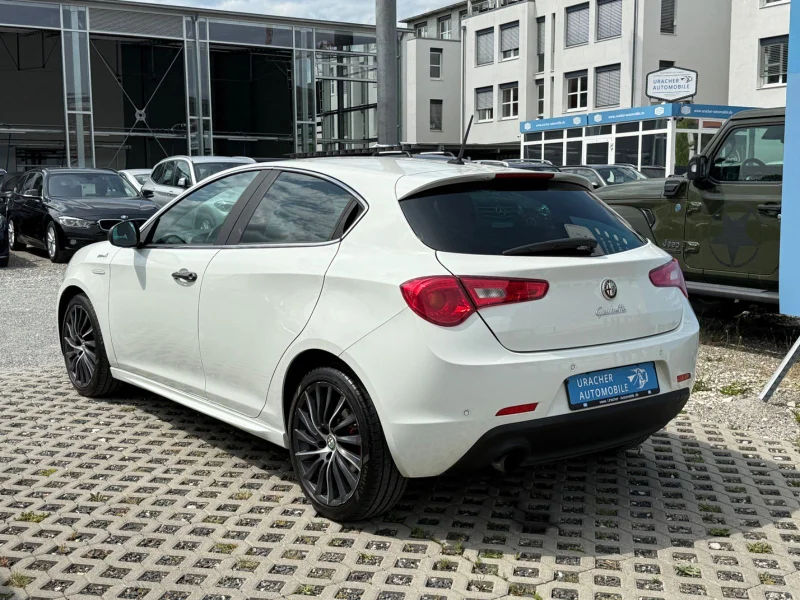 Alfa Romeo Giulietta – 7