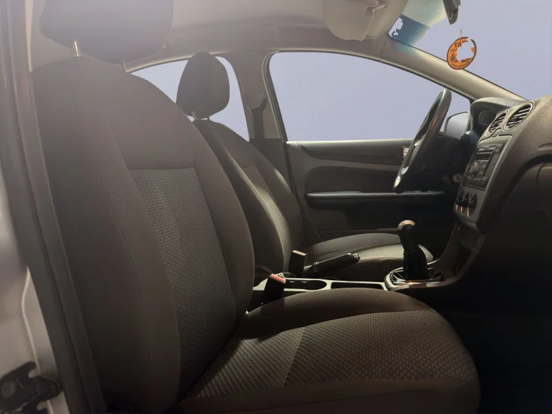 Ford Focus – 17