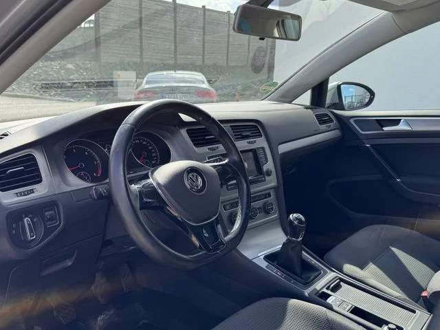 Volkswagen Golf – 5