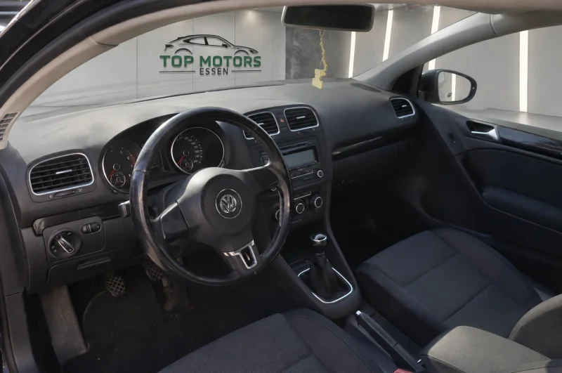 Volkswagen Golf – 17