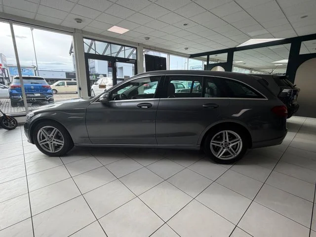 Mercedes-Benz C 200 – 8