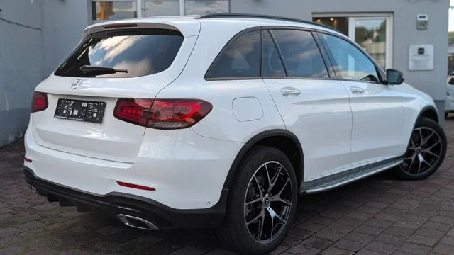 MERCEDES-BENZ GLC 300 – 6