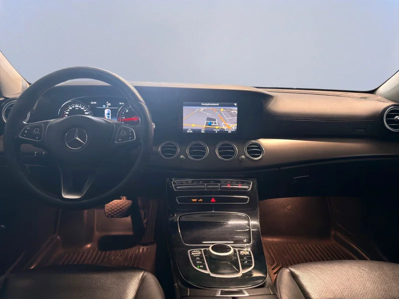 Mercedes-Benz E 220 – 14