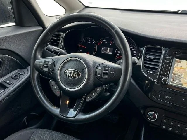 Kia Carens – 10