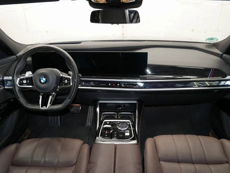BMW 740 – 4