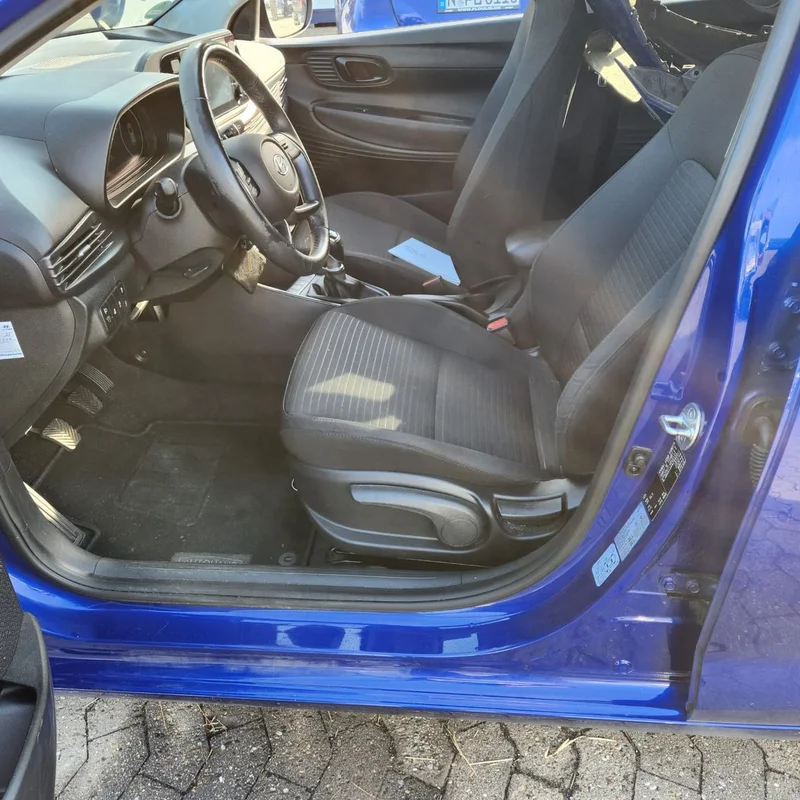 Hyundai i20 – 16