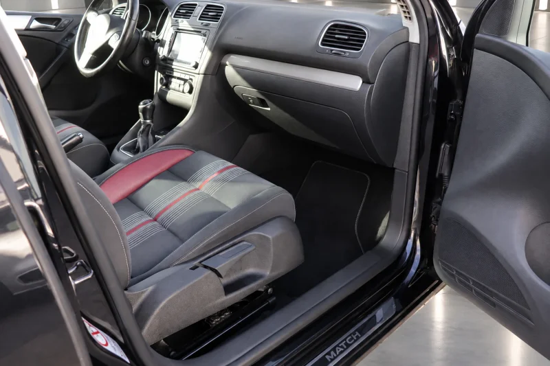 Volkswagen Golf – 15