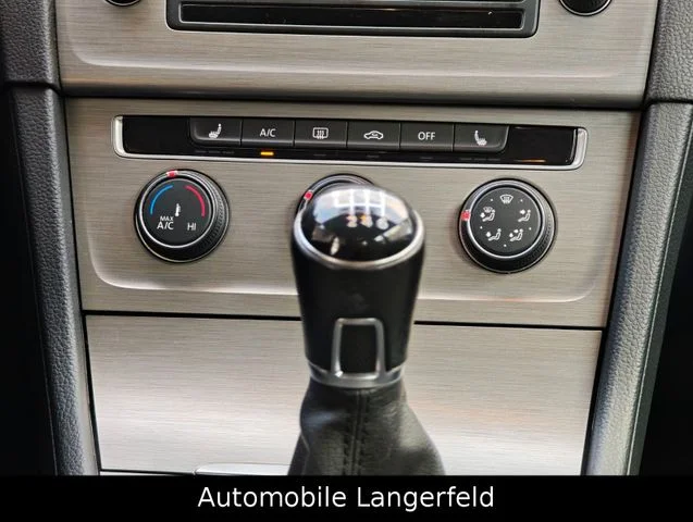 Volkswagen Golf – 30