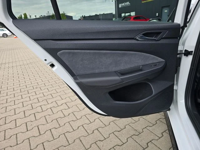 Volkswagen Golf – 30