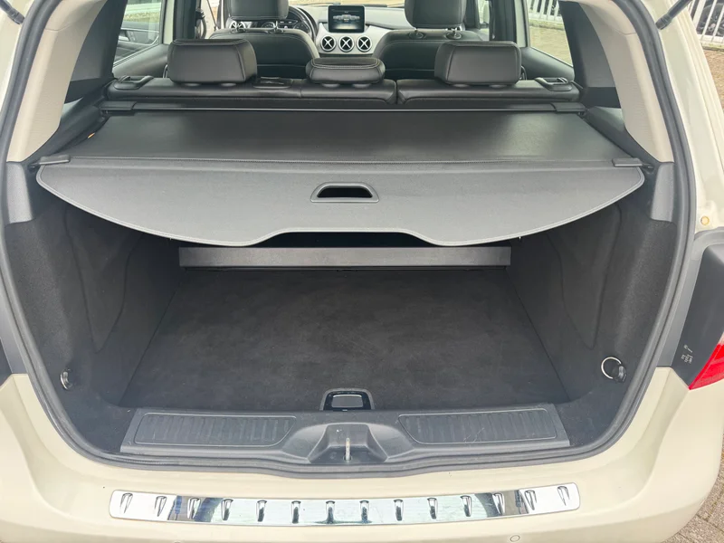 Mercedes-Benz B 220 – 30