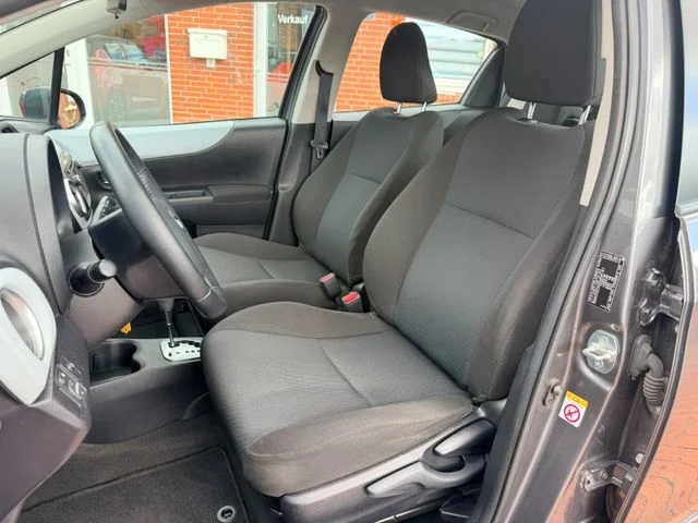 TOYOTA Yaris – 13