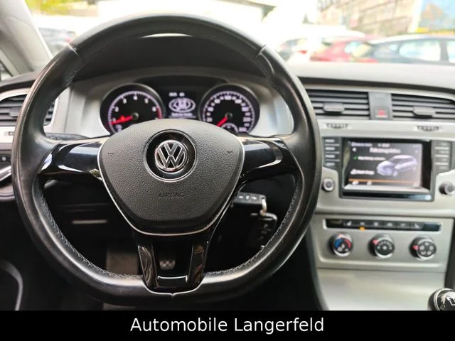 Volkswagen Golf – 19
