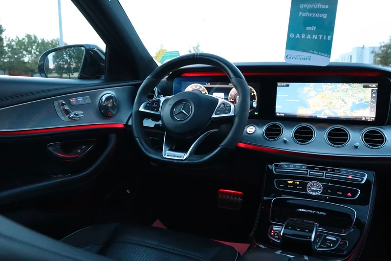 Mercedes-Benz E 63 AMG – 17